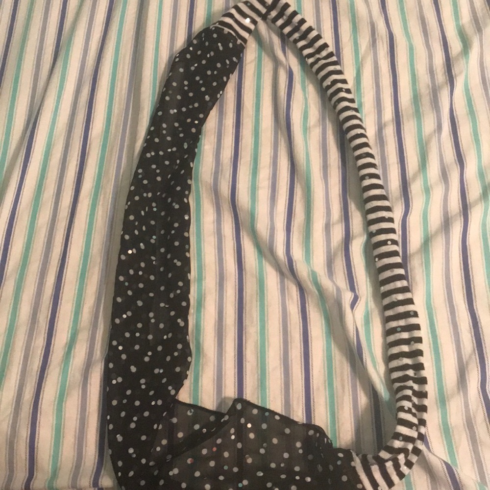 I am selling a very soft unique scarf.